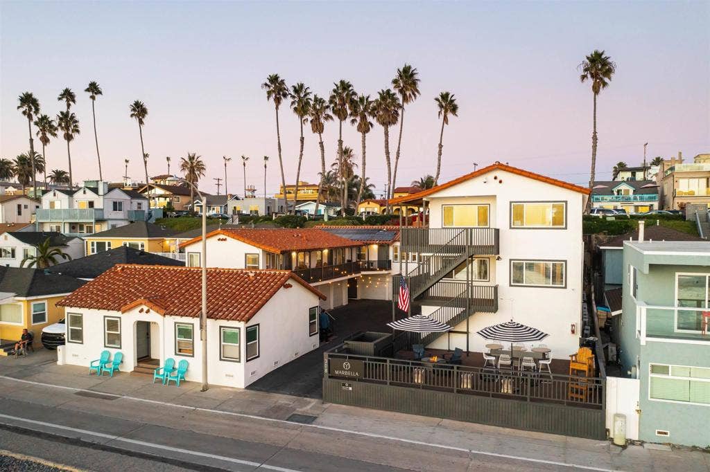 308 S The Strand, Oceanside, CA 92054 308 S The Strand, Oceanside, CA 92054