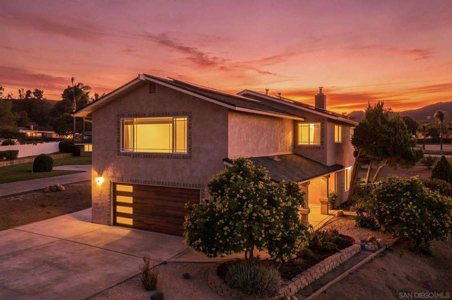 Property photo for 23638 Barrego Way, Ramona, CA