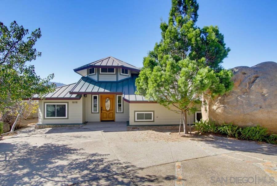 Property photo for 16118 Green Valley Truck, Ramona, CA
