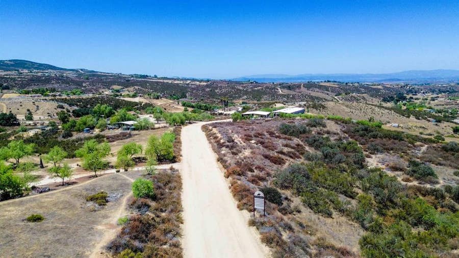 Property photo for 17 Calle Segovia, Temecula, CA