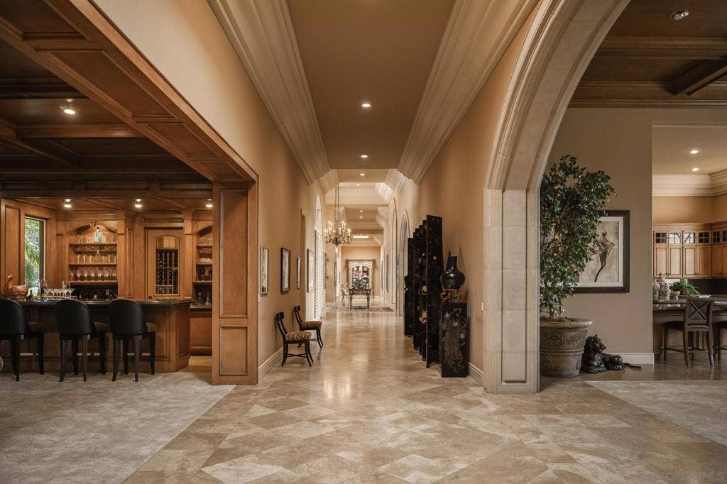 5962 Rancho Diegueno Rd., Rancho Santa Fe, CA 92067