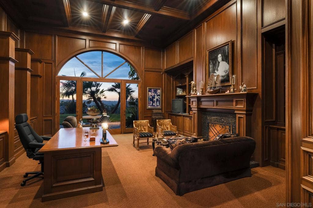 5962 Rancho Diegueno Rd., Rancho Santa Fe, CA 92067