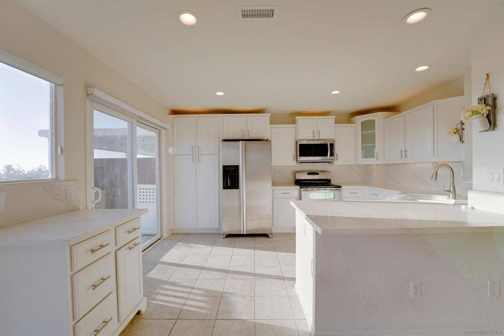 7413 Linden Terrace, Carlsbad, CA 92011