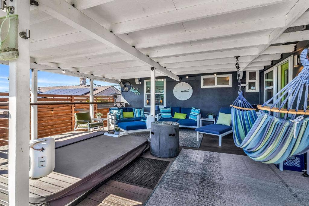 8127 Golden Ave, Lemon Grove, CA 91945 8127 Golden Ave, Lemon Grove, CA 91945