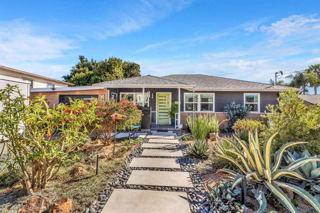 8127 Golden Ave, Lemon Grove, CA 91945 8127 Golden Ave, Lemon Grove, CA 91945