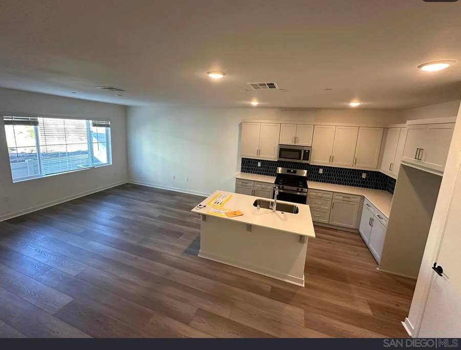 Property photo for 35161 Rangpur Ln,, Fallbrook, CA