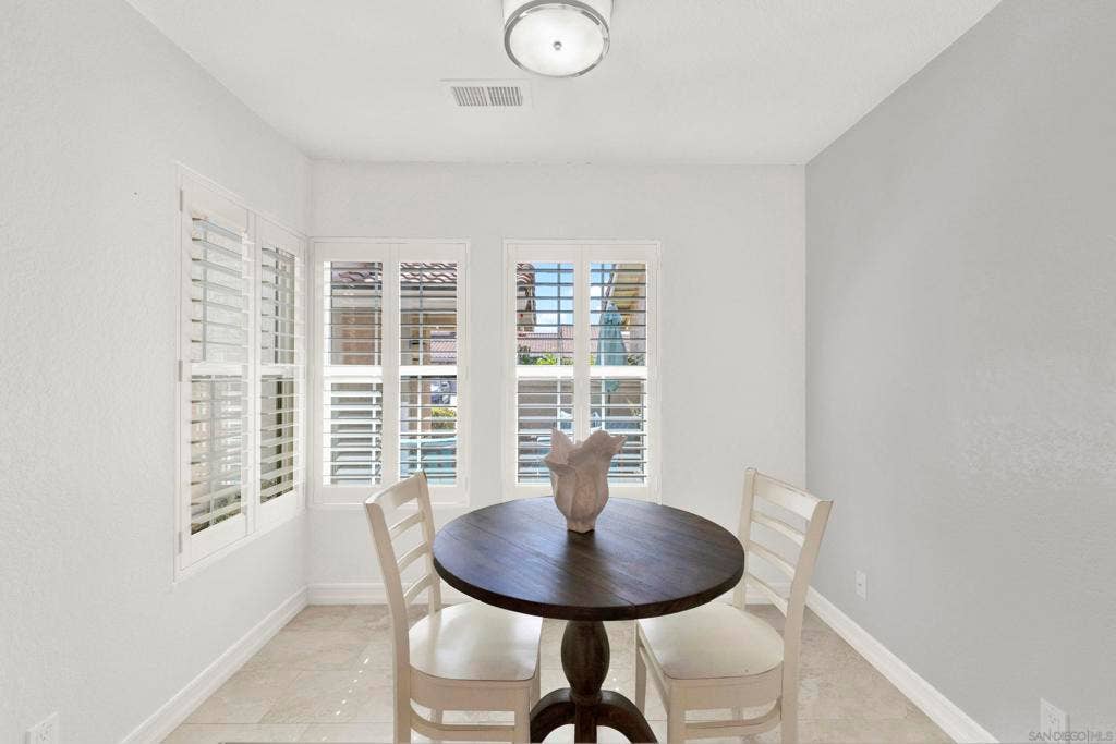 15636 Via Calanova, San Diego, CA 92128 15636 Via Calanova, San Diego, CA 92128