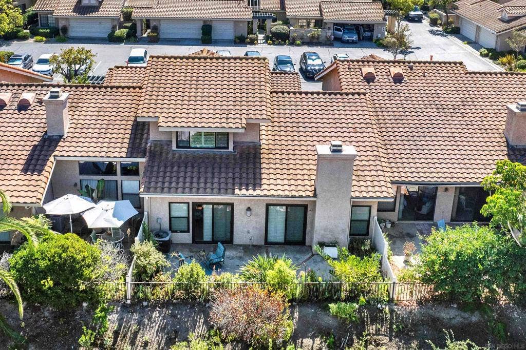 15636 Via Calanova, San Diego, CA 92128 15636 Via Calanova, San Diego, CA 92128
