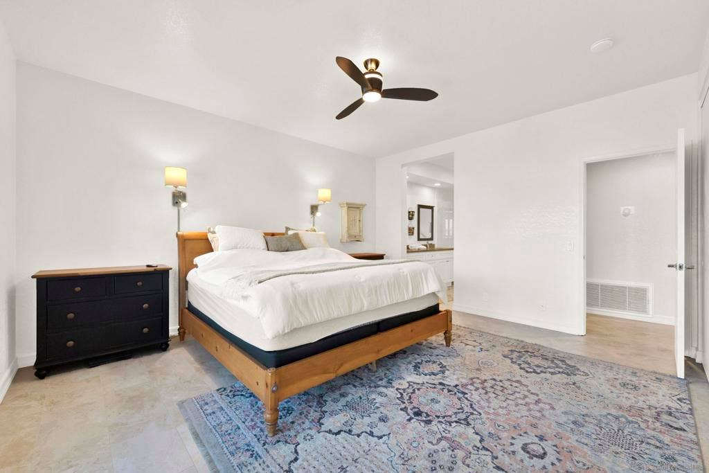 15636 Via Calanova, San Diego, CA 92128 15636 Via Calanova, San Diego, CA 92128