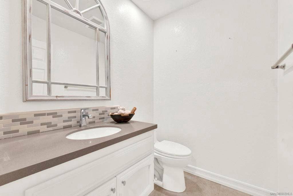 15636 Via Calanova, San Diego, CA 92128 15636 Via Calanova, San Diego, CA 92128