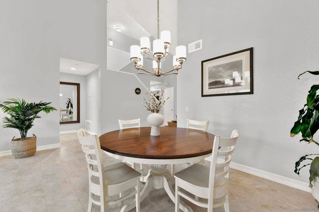 15636 Via Calanova, San Diego, CA 92128 15636 Via Calanova, San Diego, CA 92128