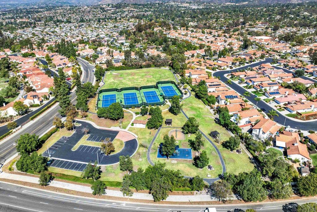 15636 Via Calanova, San Diego, CA 92128 15636 Via Calanova, San Diego, CA 92128