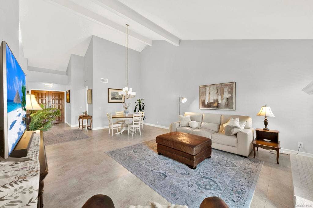 15636 Via Calanova, San Diego, CA 92128 15636 Via Calanova, San Diego, CA 92128