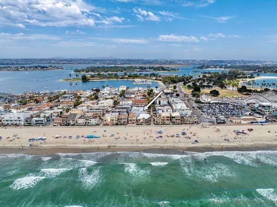 Property photo for 711 Island Ct, #B, San Diego, CA