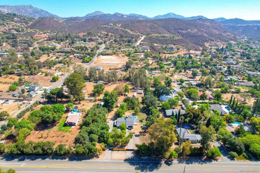 Property photo for 14911 Espola Rd, Poway, CA