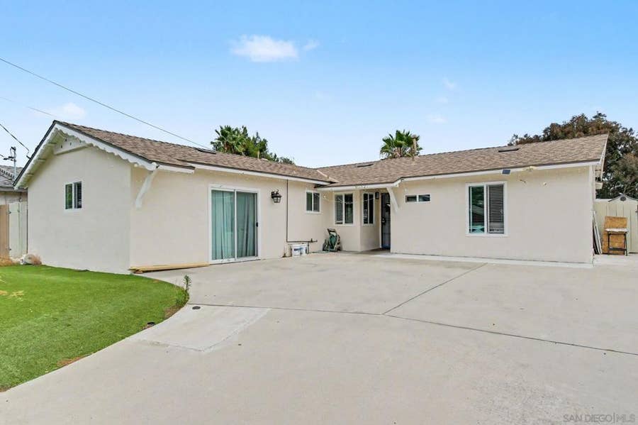 Property photo for 8032 poplin Drive, Santee, CA