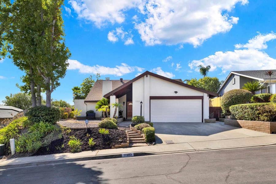 Property photo for 11353 Calenda Rd, San Diego, CA