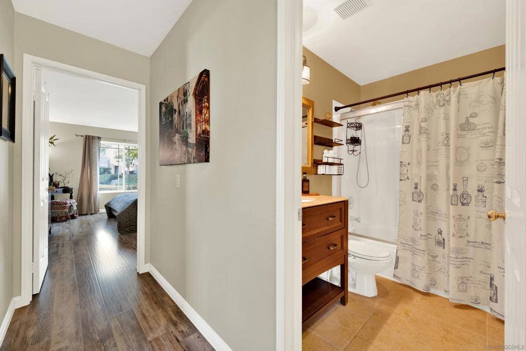 12079 World Trade Dr, #4, San Diego, CA 92128
