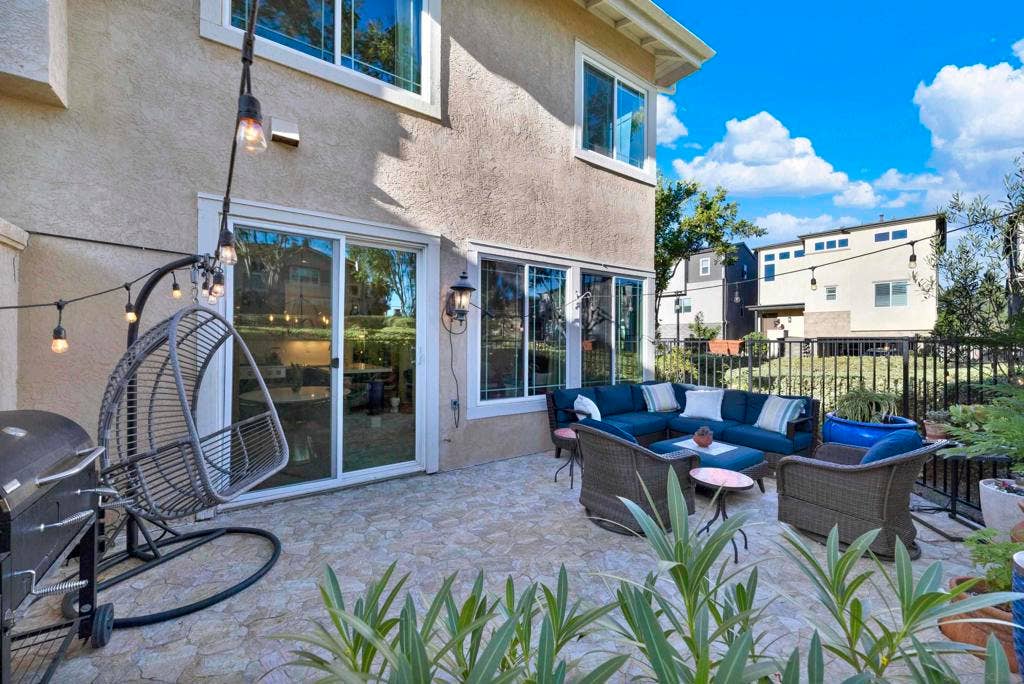 12079 World Trade Dr, #4, San Diego, CA 92128