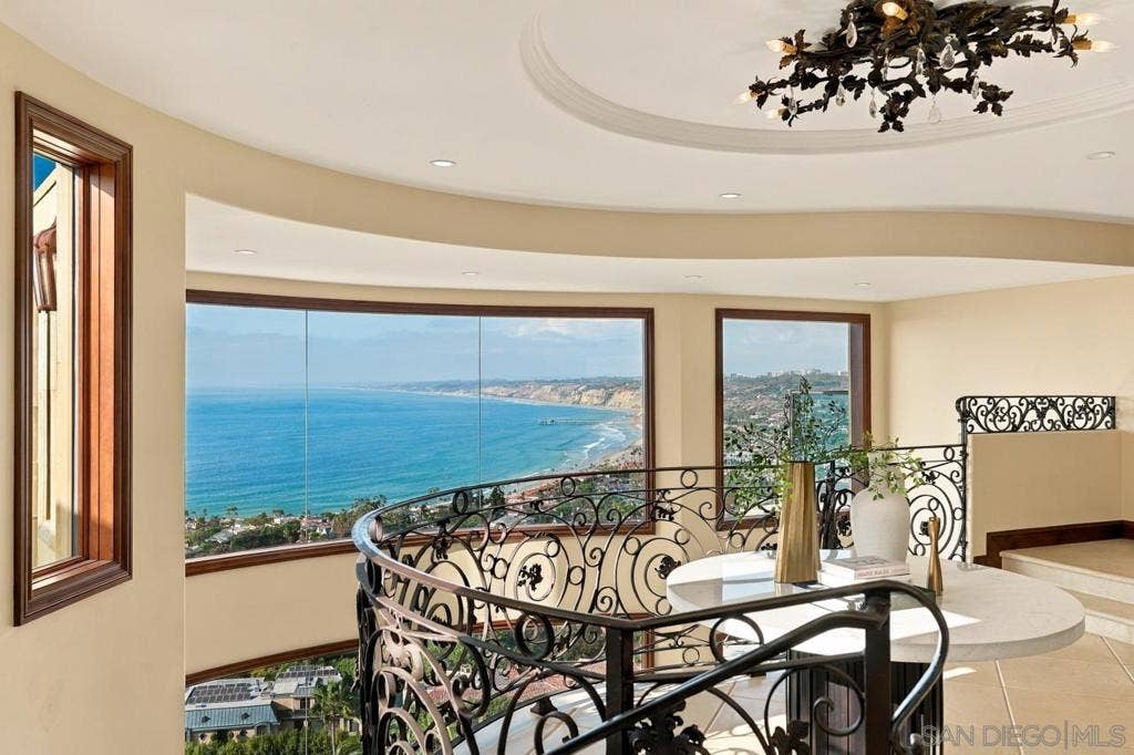 1718 Valdes, La Jolla, CA 92037 1718 Valdes, La Jolla, CA 92037
