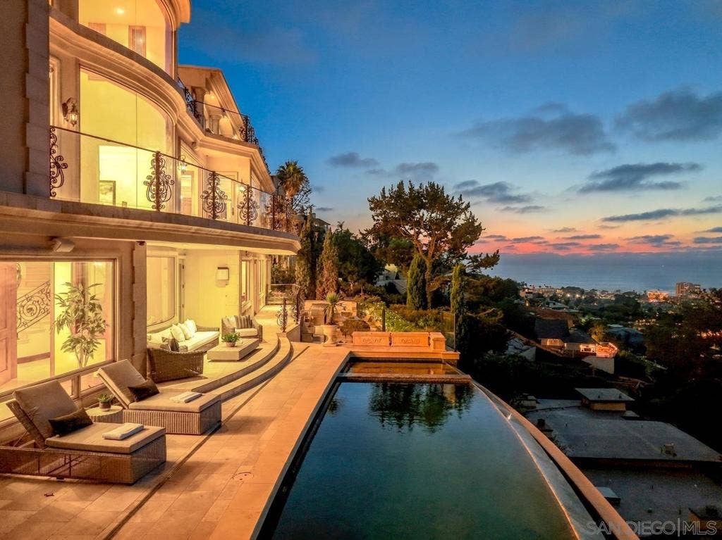 1718 Valdes, La Jolla, CA 92037 1718 Valdes, La Jolla, CA 92037