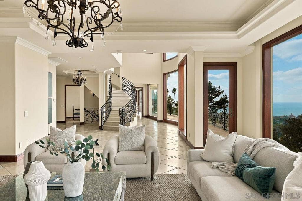 1718 Valdes, La Jolla, CA 92037 1718 Valdes, La Jolla, CA 92037