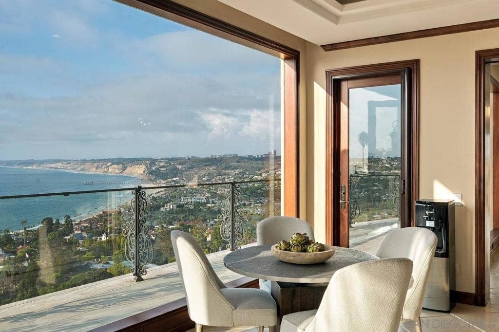 1718 Valdes, La Jolla, CA 92037 1718 Valdes, La Jolla, CA 92037