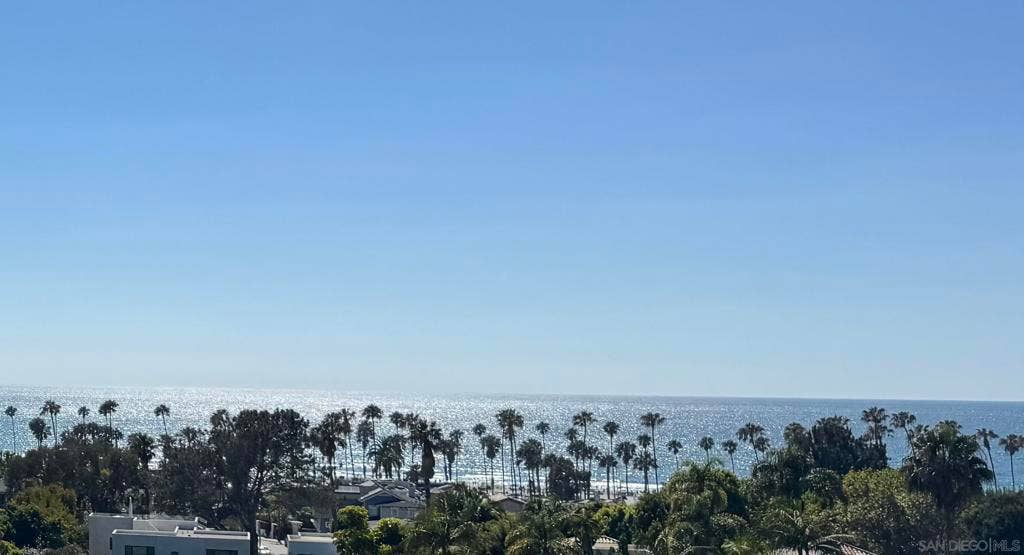 8308 Calle Del Cielo, La Jolla, CA 92037 8308 Calle Del Cielo, La Jolla, CA 92037
