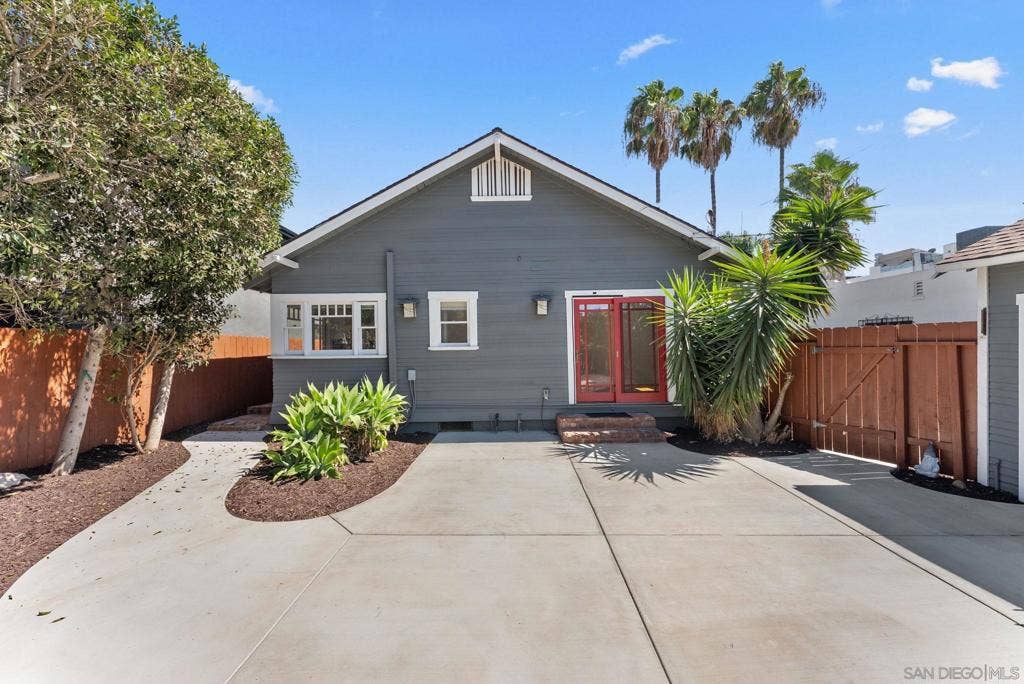4726 Bancroft St, San Diego, CA 92116