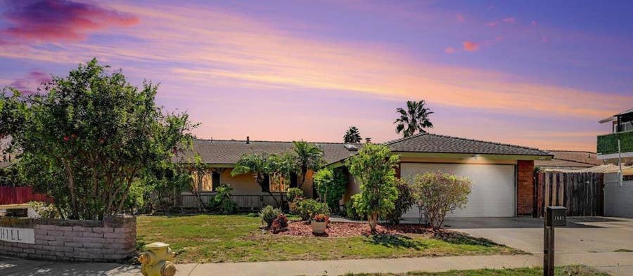Property photo for 1661 Oak Hill Dr., Escondido, CA