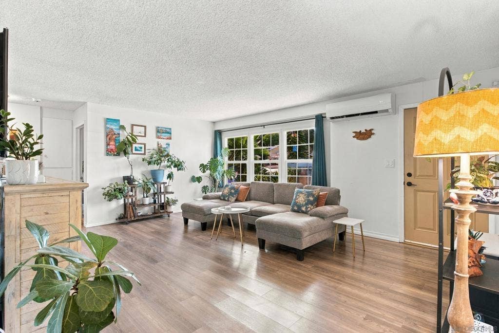 509 Alene St., Spring Valley, CA 91977 509 Alene St., Spring Valley, CA 91977