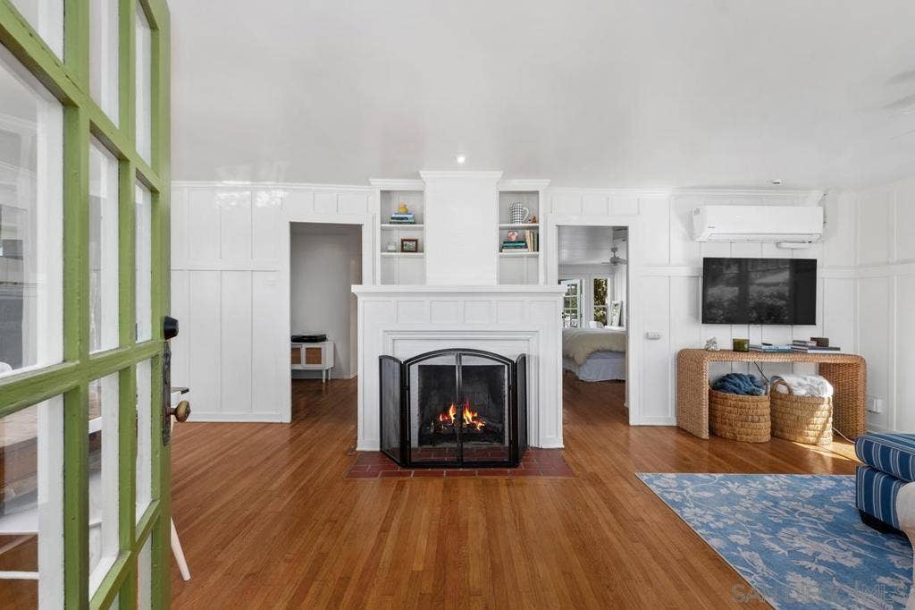 7847 Exchange Place, La Jolla, CA 92037