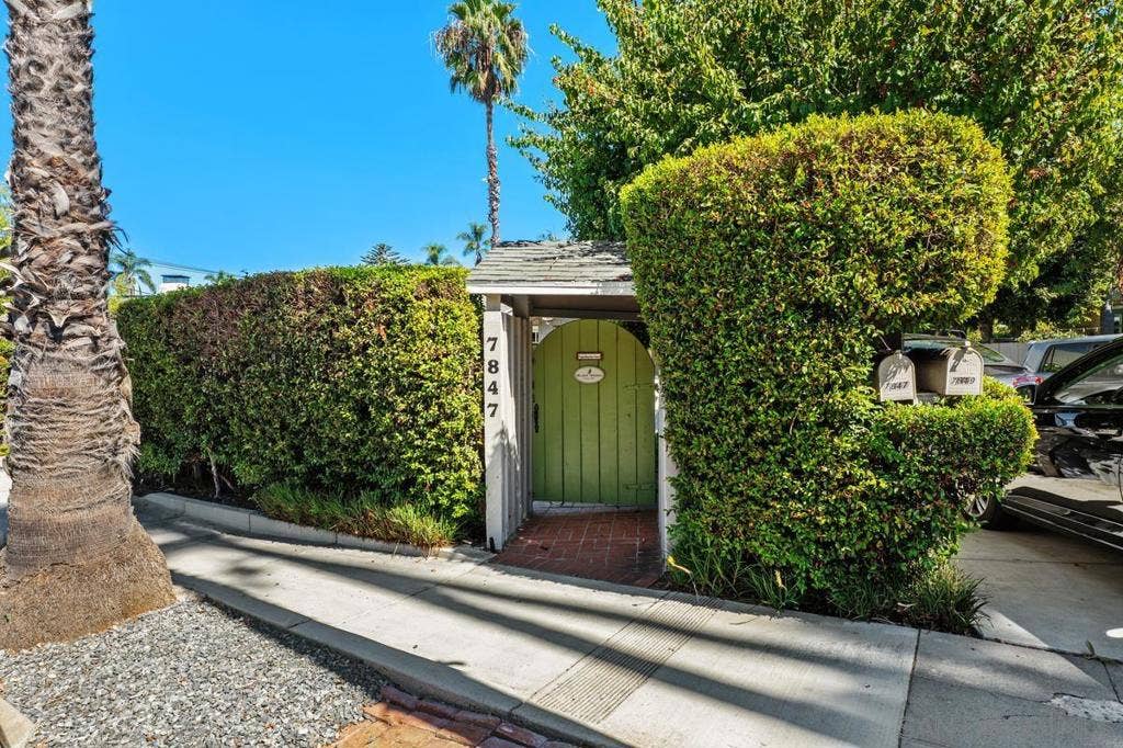 7847 Exchange Place, La Jolla, CA 92037
