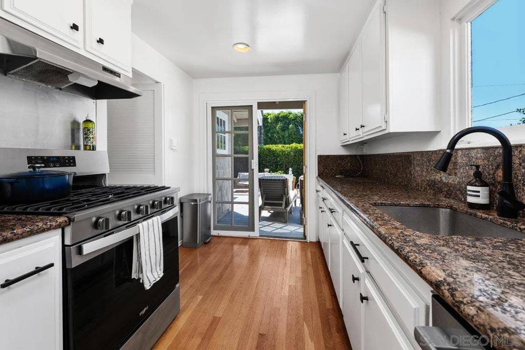 7847 Exchange Place, La Jolla, CA 92037