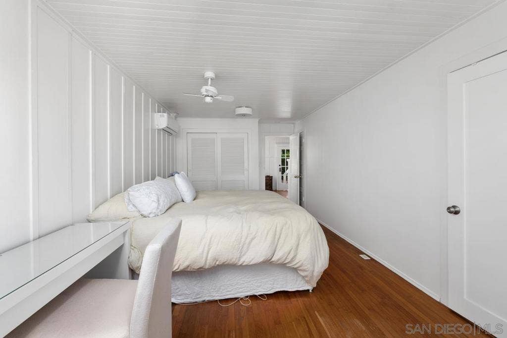 7847 Exchange Place, La Jolla, CA 92037