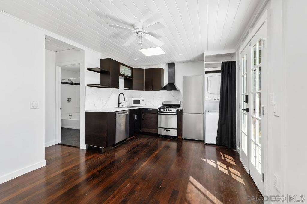 7847 Exchange Place, La Jolla, CA 92037