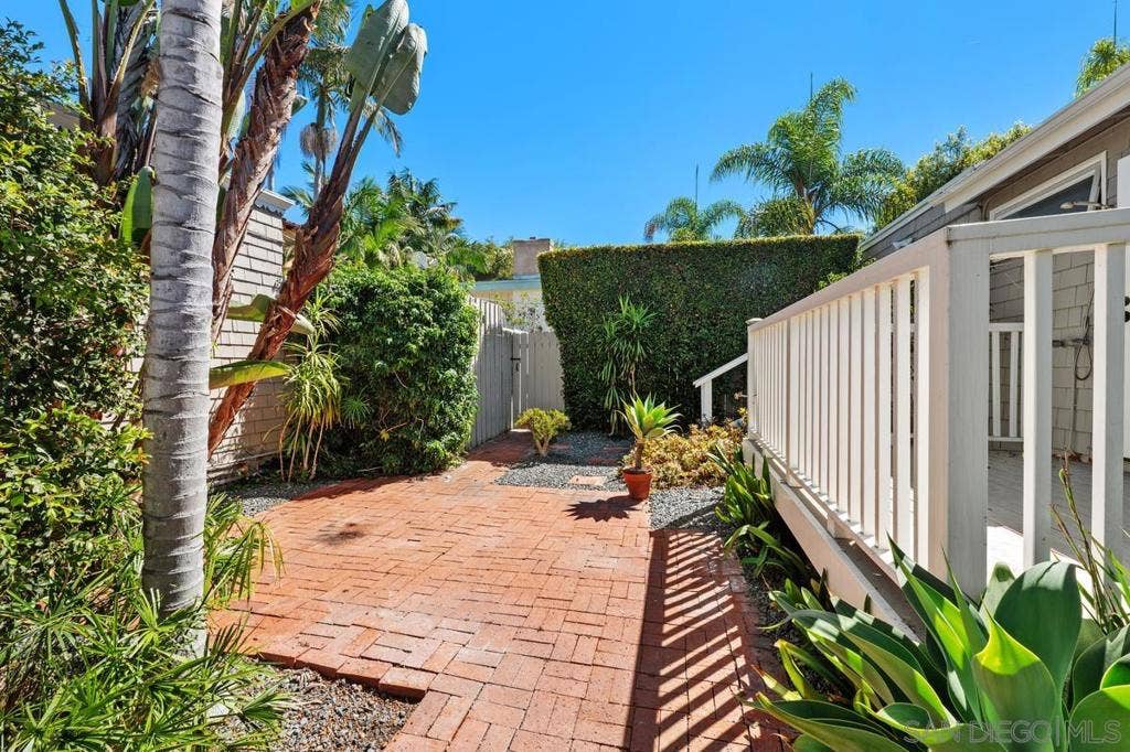 7847 Exchange Place, La Jolla, CA 92037