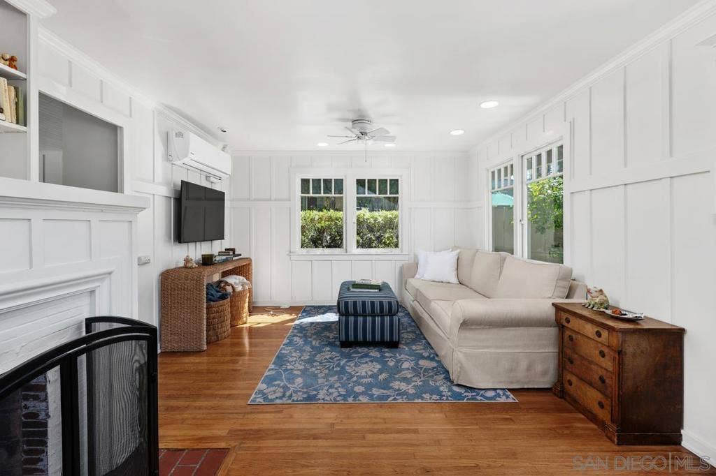 7847 Exchange Place, La Jolla, CA 92037