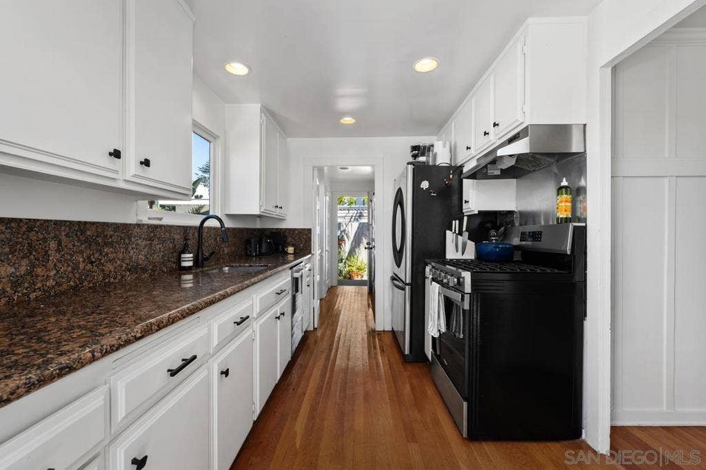 7847 Exchange Place, La Jolla, CA 92037