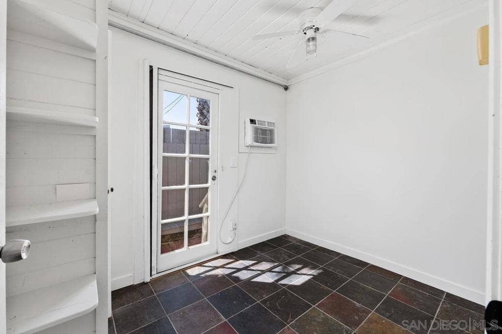 7847 Exchange Place, La Jolla, CA 92037