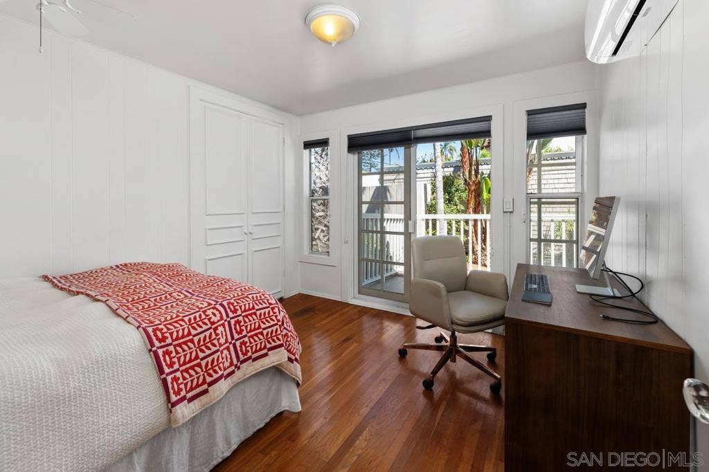 7847 Exchange Place, La Jolla, CA 92037