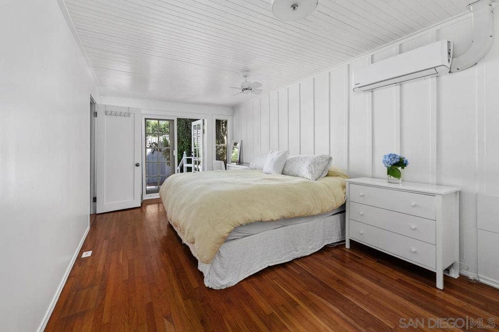 7847 Exchange Place, La Jolla, CA 92037