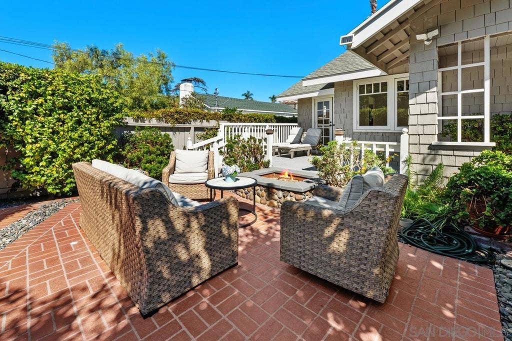 7847 Exchange Place, La Jolla, CA 92037