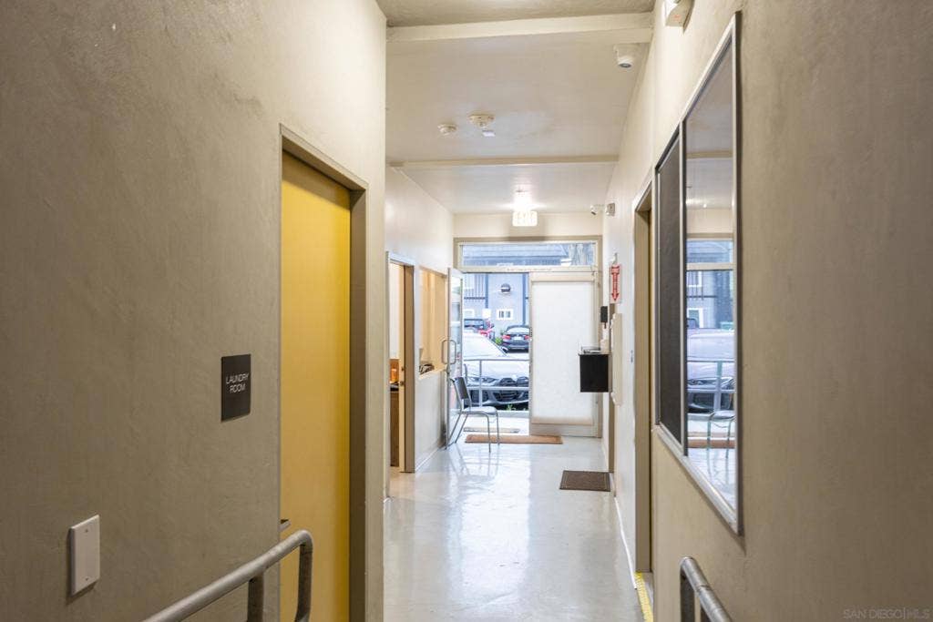 4017 42nd St, San Diego, CA 92105