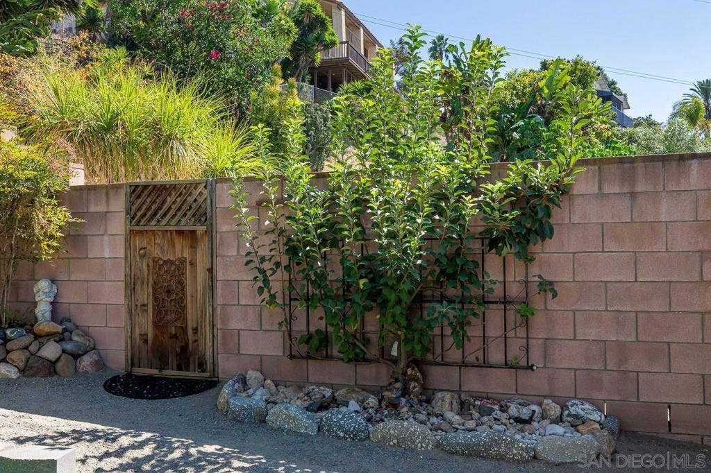 9612 Lamar, Spring Valley, CA 91977 9612 Lamar, Spring Valley, CA 91977