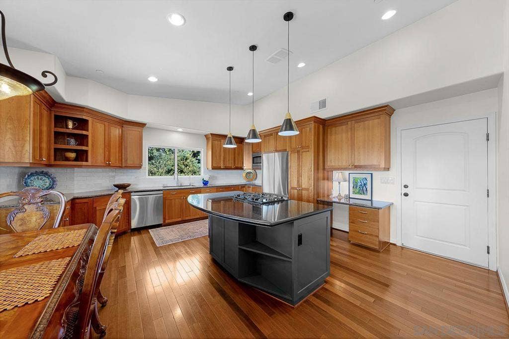 9612 Lamar, Spring Valley, CA 91977 9612 Lamar, Spring Valley, CA 91977