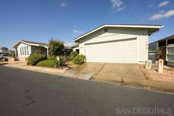 Property photo for 1811 Lynx Glen, Escondido, CA