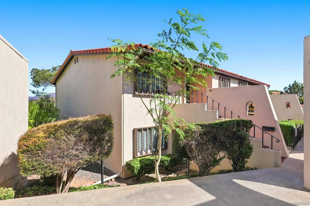 17091 Bernardo Center Dr, #B, San Diego, CA 92128