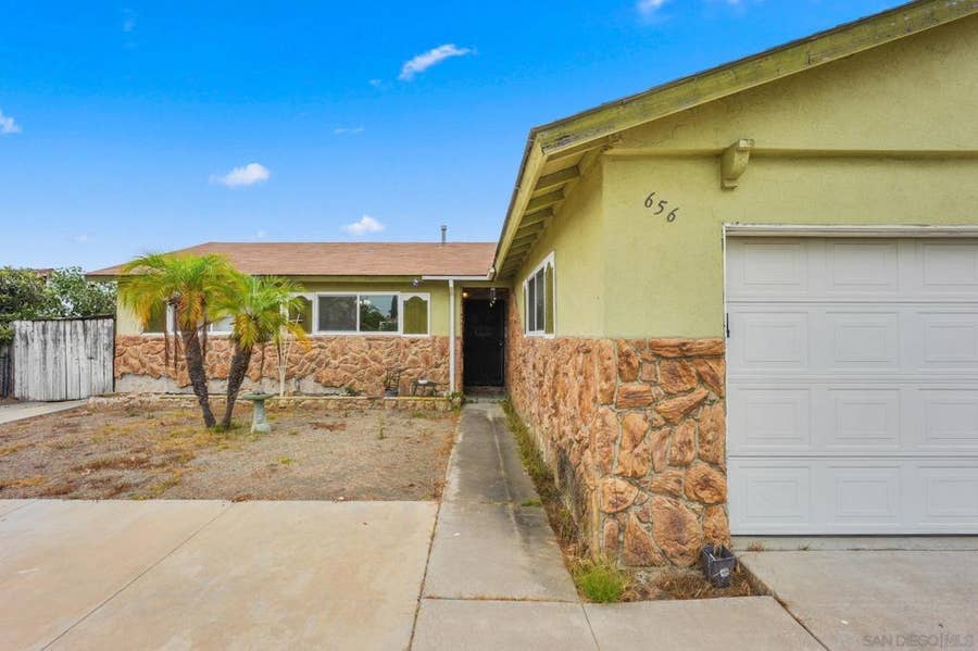Property photo for 656 Flora Dr, Oceanside, CA