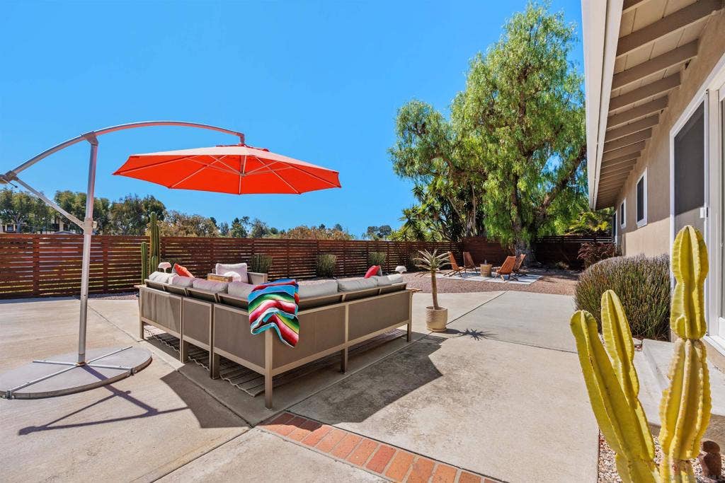 1315 Crestridge Dr., Oceanside, CA 92054 1315 Crestridge Dr., Oceanside, CA 92054